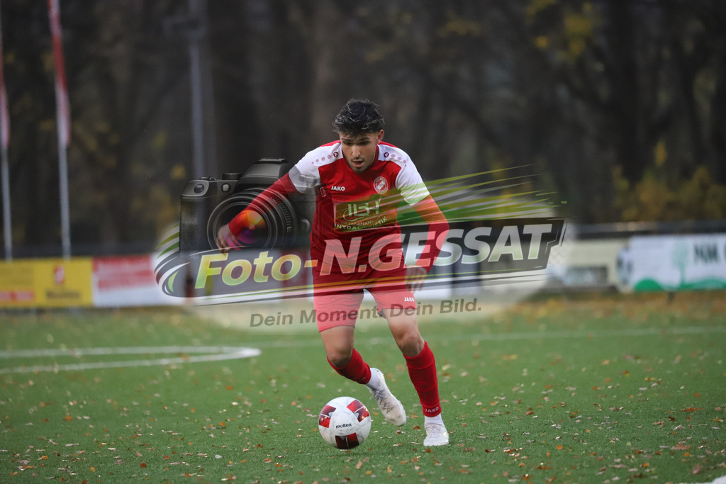 FC RW Kirchlengern - FC Lübbecke | Auf dem Bild zu sehen: rot FC RW Kirchlengern: Altan DincdemirFC RW Kirchlengern, FC Lübbecke, Saison 25/26, Landesliga, Kirchlengern, Deutschland - Realisiert mit Pictrs.com