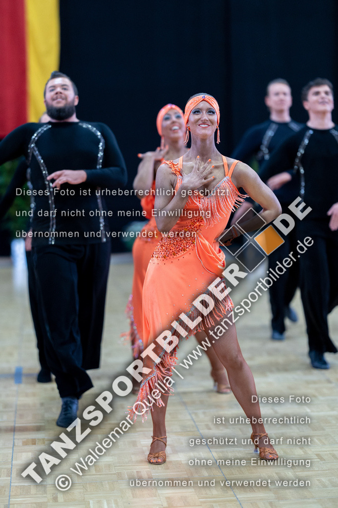 20230423-00488 | Hier finden Sie Tanz Bilder vom Latein und Standard Formationen tanzen. Sportbilder vom Tanzsport. Schöne Fotos und von Weltmeisterschaft, Europameisterschaft, Bundesliga, Regionalliga, Oberliga und Landesliga sowie von GOC Stuttgart, DanceComp, WM Bremen