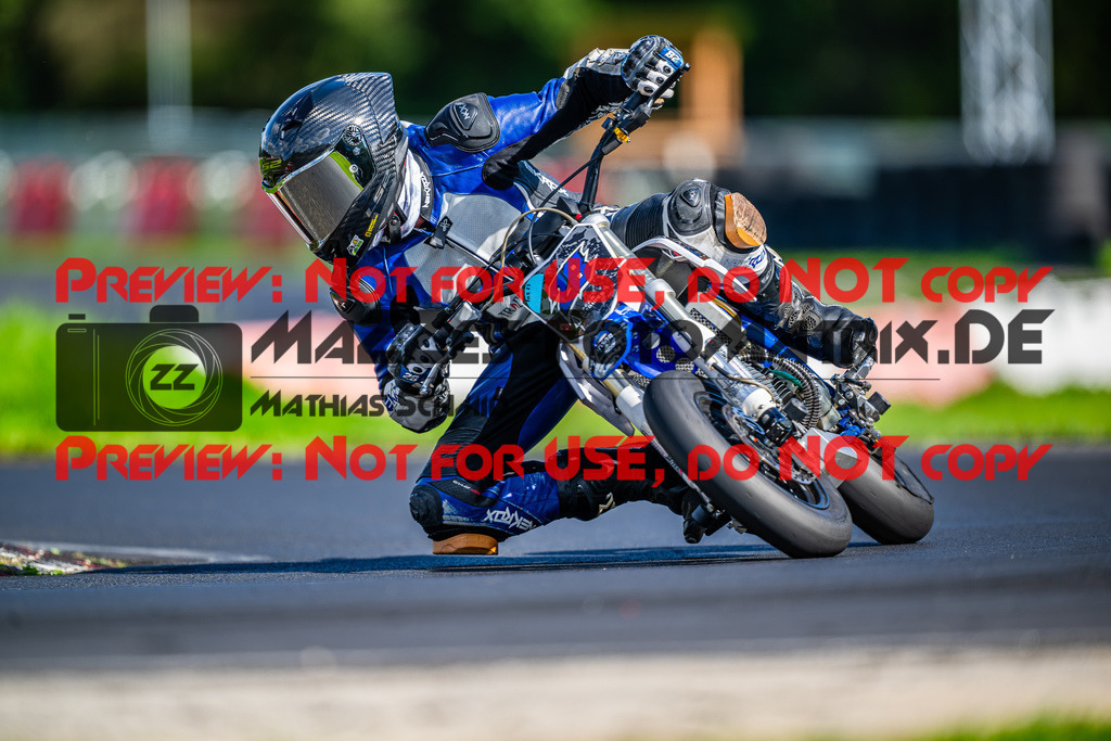 MaZZes_FotoMatrix_230920_0710 | Fotograf Mathias Schmid
Sportfotograf,
Eventfotograf,
Hochzeitsfotograf,
Portraitfotograf