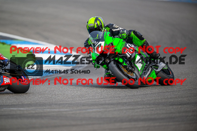 MaZZes_FotoMatrix_230410_3223 | WEISS