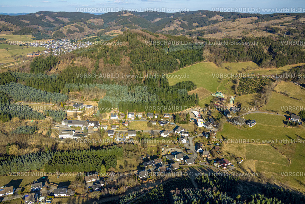Kirchhundem250308691Rinsecke | Luftbild, Wohngebiet Ortsansicht Marmecke, Waldgebiet Hügellandschaft mit Waldschäden, Marmecke, Kirchhundem, Sauerland, Nordrhein-Westfalen, Deutschland