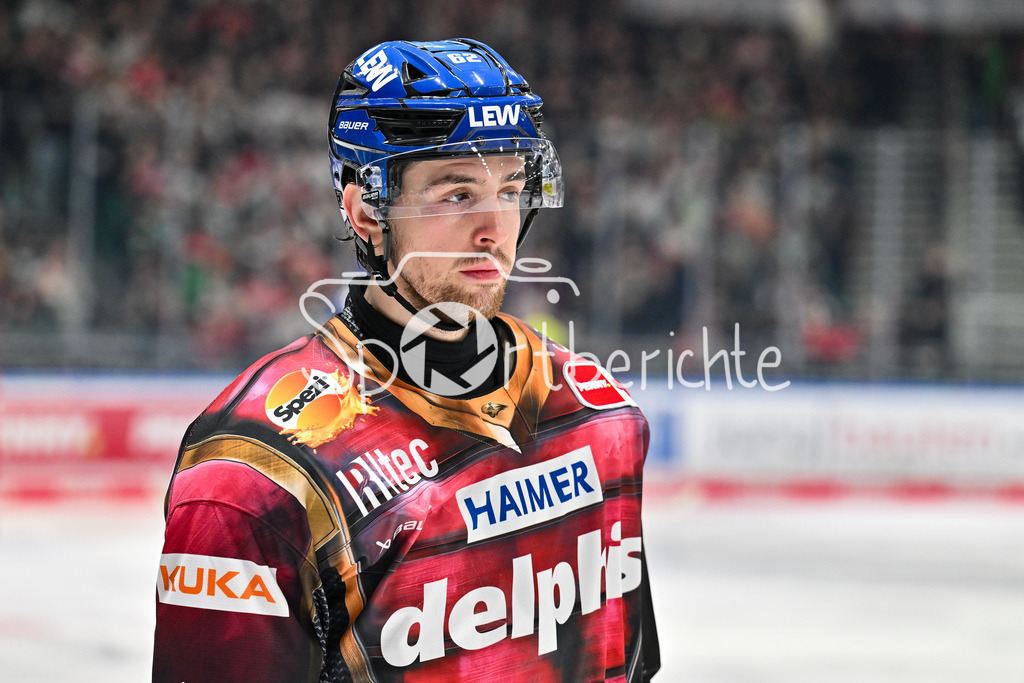 Augsburger Panther - Dresdner Eislöwen | AUGSBURG, DEUTSCHLAND - 06. MÄRZ: im Bild Thomas SCHEMITSCH (Augsburger Panther 62) / Einzelfoto / Freisteller während dem Match zwischen den Augsburger Panthern und den Dresdner Eislöwen am 49. Spieltag der Penny DEL im Curt Frenzel Stadion