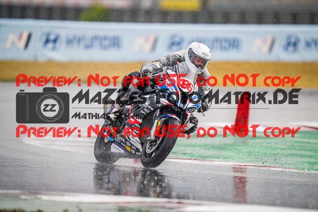 MaZZes_FotoMatrix_220624_4514 | TWINCUP