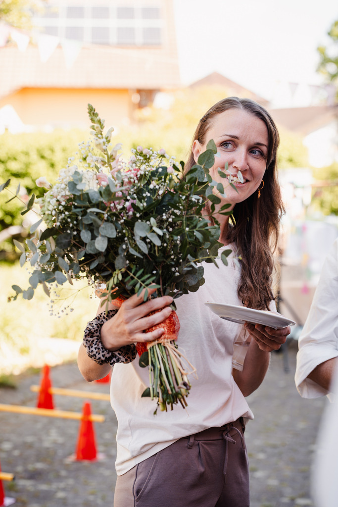 20260426-120 | MuT (Mensch und Tier) mit Mona - Fotografie und Tierkommunikation - Realisiert mit Pictrs.com