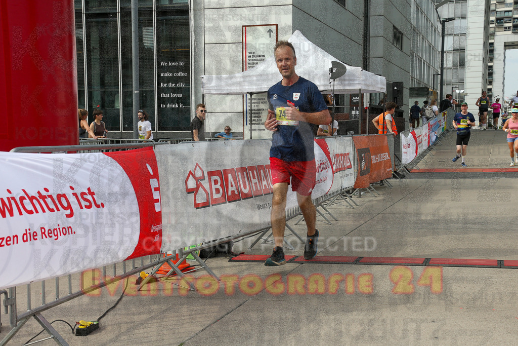 250920_1524_EX1_9291 | Sportfotografie im Rhein-Sieg Kreis, Köln, Bonn, NRW, Rheinland Pfalz, Hessen, etc. Unser Tätigkeitsfeld umfasst den Laufsport vom Volkslauf über den Marathon, Duathlon, Triathon bis zum Ultralauf wie Kölnpfad Ultra oder Schindertrail.