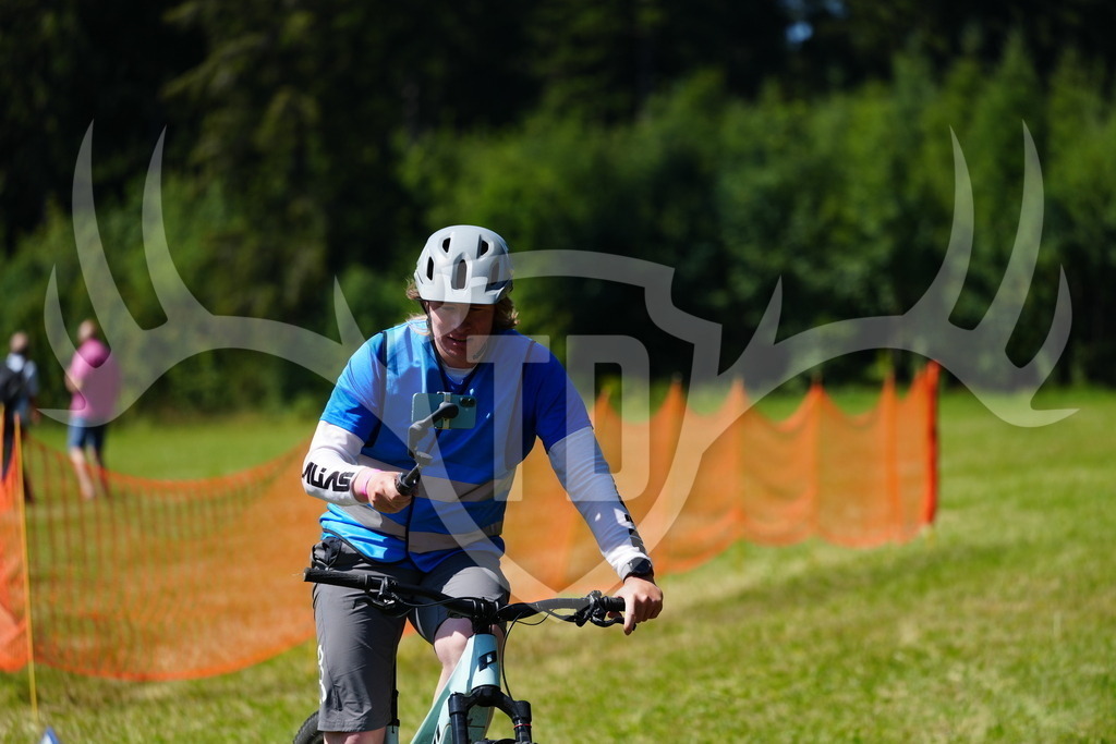 FC101329 | Fotogalerie der Treibjagd im Dunkelwald - Dein MTB Etappenrennen im Erzgebirge - Realisiert mit Pictrs.com