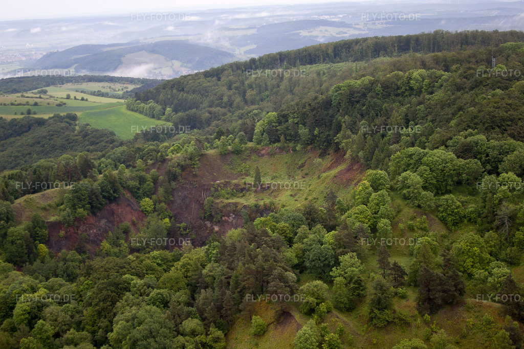 Luftbild: Alter Basaltbruch Sodenberg im Ortsteil Morlesau in Hammelburg im Bundesland Bayern in Deutschland.Foto: IMG_65992.jpg vom 30.05.2014 durch Werner Riehm/FLY-FOTO.deAuflösung des Originals: 4752 x 3168 px