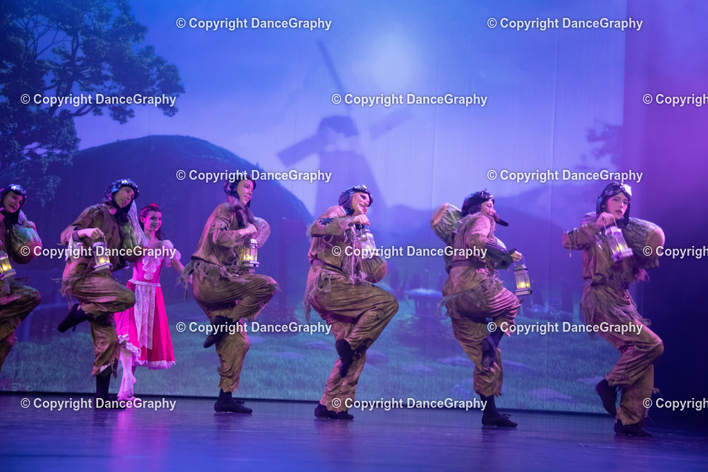 GPHY3182 | DanceGraphy - Realisiert mit Pictrs.com