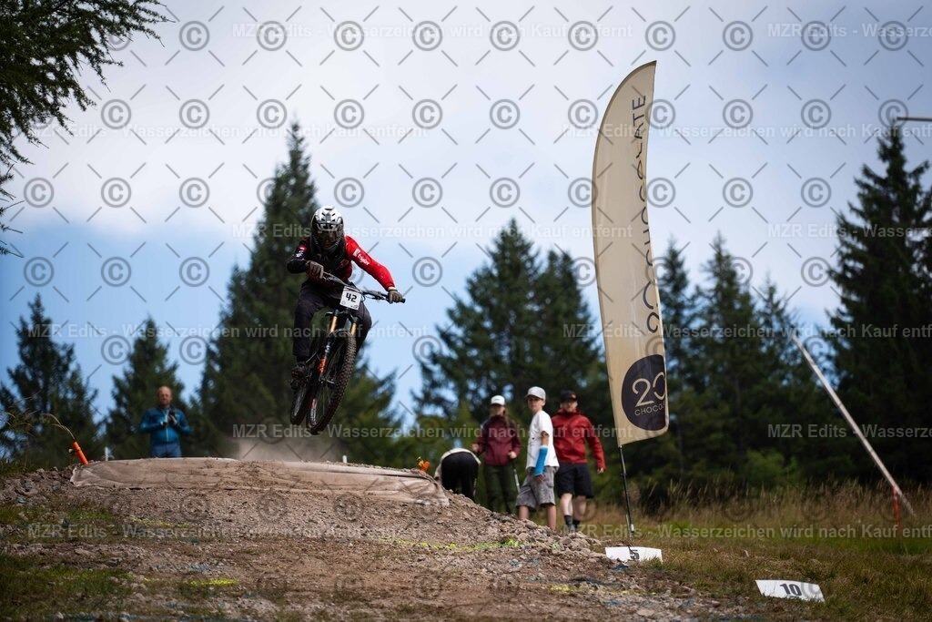 x-427 | mzredits - Realisiert mit Pictrs.com