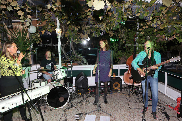 Modern Stockings beim Kreuzwirt | Bildershop von pixelworld.at - Realisiert mit Pictrs.com