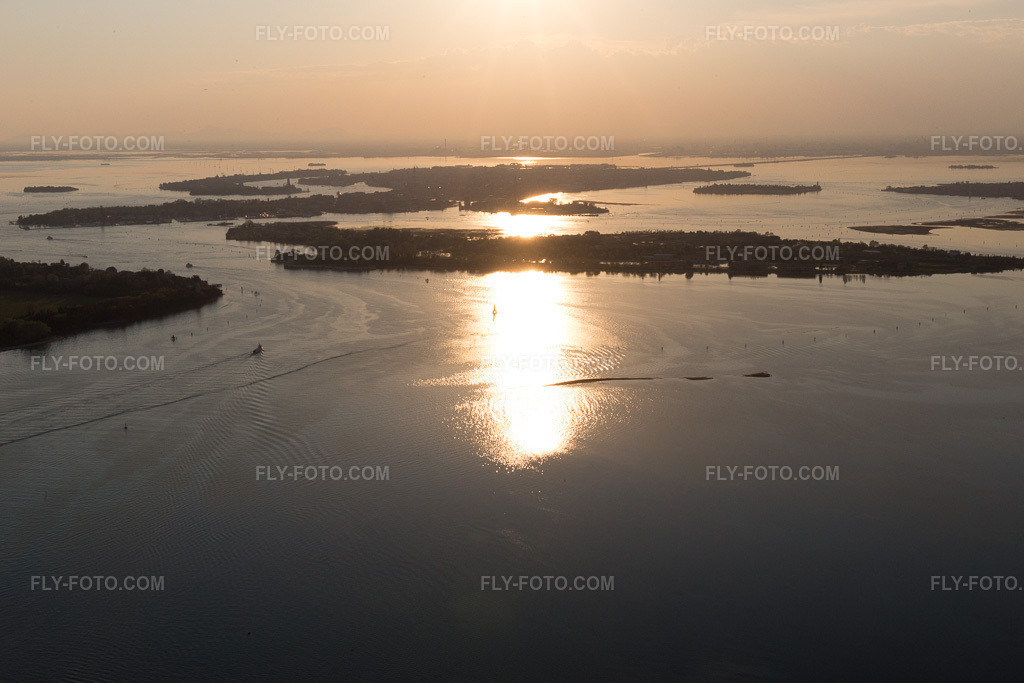 Aerial view: View of the town in Punta Sabbioni in the state Veneto, Italy.Photo: IMG_098276.jpg taken on 04/03/2017 by Werner Riehm/FLY-FOTO.comResolution of the original: 5472 x 3648 px