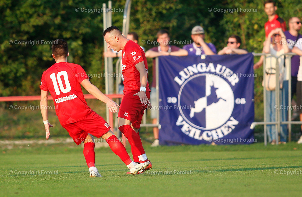 A_LUI_280824_05 | SPORT FUSSBALL UNIQA OEFB CUP 2024 2.RUNDE ASKOE OEDT-WIENER AUSTRIA 28.08.2024 IM BILD: LUKAS PAULIK UND TORSCHUETZE ZUM 1:0 NENAD VIDACKOVIC (BEIDE OEDT)  FOTO:FOTOLUI