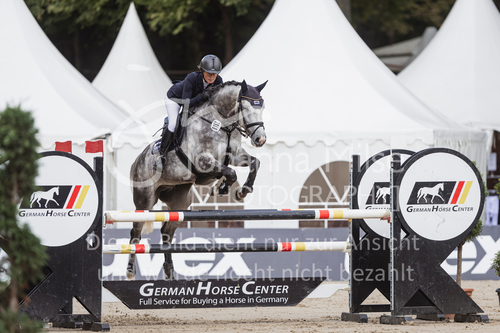 240912_OWLCh_SprPf-M-117 | Deine schönsten Turniermomente als professionelle Fotos! Entdecke hochwertige Pferdesport-Fotografie im Online-Shop. Jetzt Fotos finden & bestellen!