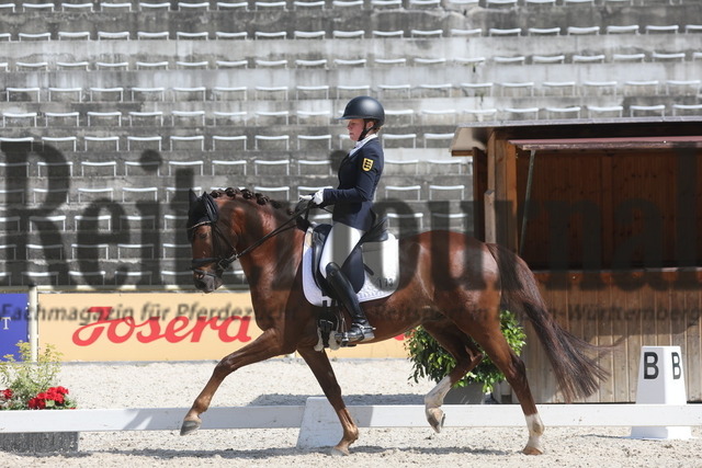 Marbach_2024_Prfg.Nr.18_Pony-Dressurprüfung_Kl.L_Clara Kohoutek_Timms Ozzie (6) | Alle Fotos der Reiterjournal Fotografin Doris Matthaes im Reiterjournal Online-Fotoshop. - Realisiert mit Pictrs.com