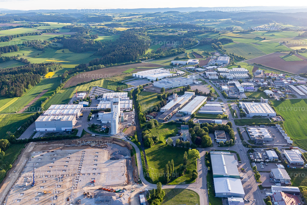 Luftbild: Industriegebiet Industriestraße in Horb am Neckar im Bundesland Baden-Württemberg in Deutschland. Foto: IMG_114841.jpg vom 31.05.2019 durch Werner Riehm/FLY-FOTO.de