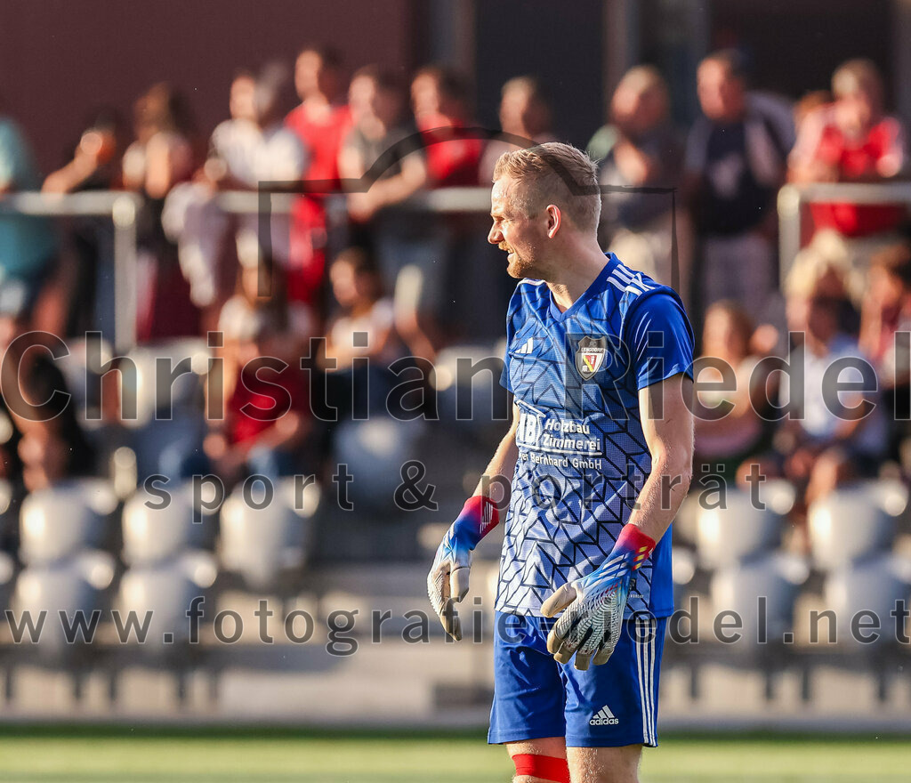 2023-08-25_032_FC_Finsing_gegen_FC_Lengdorf | Finsing, Deutschland, 25.08.2023:
Fußball, Kreisliga 2023 / 2024, 6. Spieltag, FC Finsing gegen FC Lengdorf, Endergebnis: 5:0

Torwart Johannes Preis (FC Lengdorf, #1)

Foto: Christian Riedel / fotografie-riedel.net