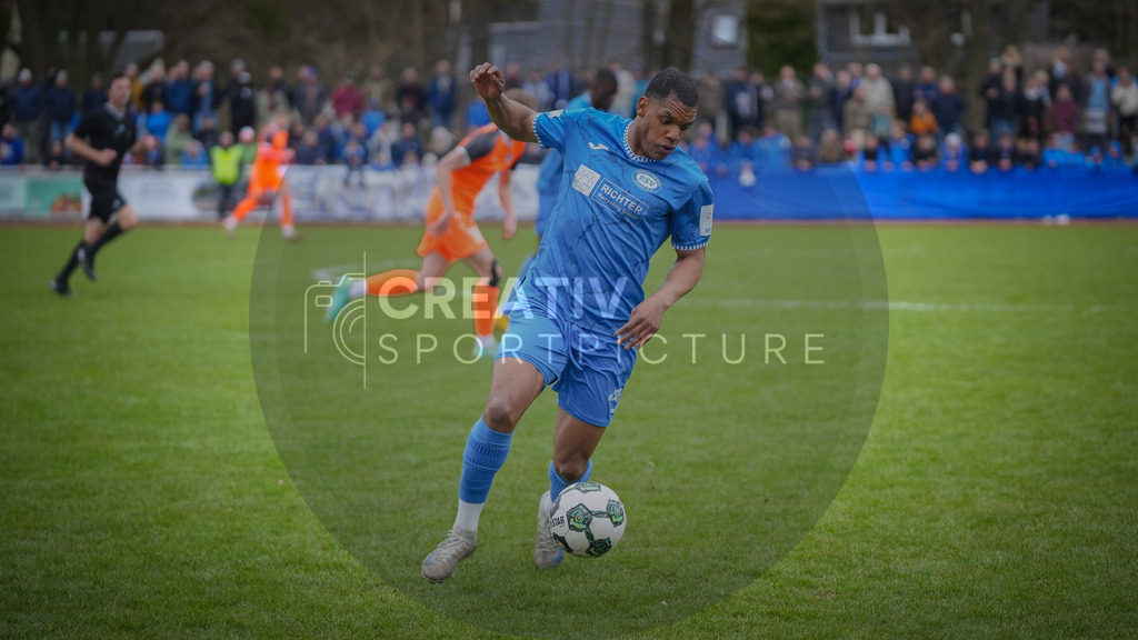 Fußball, Herren, Saison 2025/2026, Landespokal Brandenburg, Halbfinale, RSV Eintracht 1949 vs. VfB 1921 Krieschow, Samstag 28.03.2026, Sportplatz-Heinrich-Zille-Straße | Fußball, Herren, Saison 2025/2026, Landespokal Brandenburg, Halbfinale, RSV Eintracht 1949 vs. VfB 1921 Krieschow, Samstag 28.03.2026, Sportplatz-Heinrich-Zille-Straße, Im Bild: Arthur Ekalle (RSV) - Realisiert mit Pictrs.com