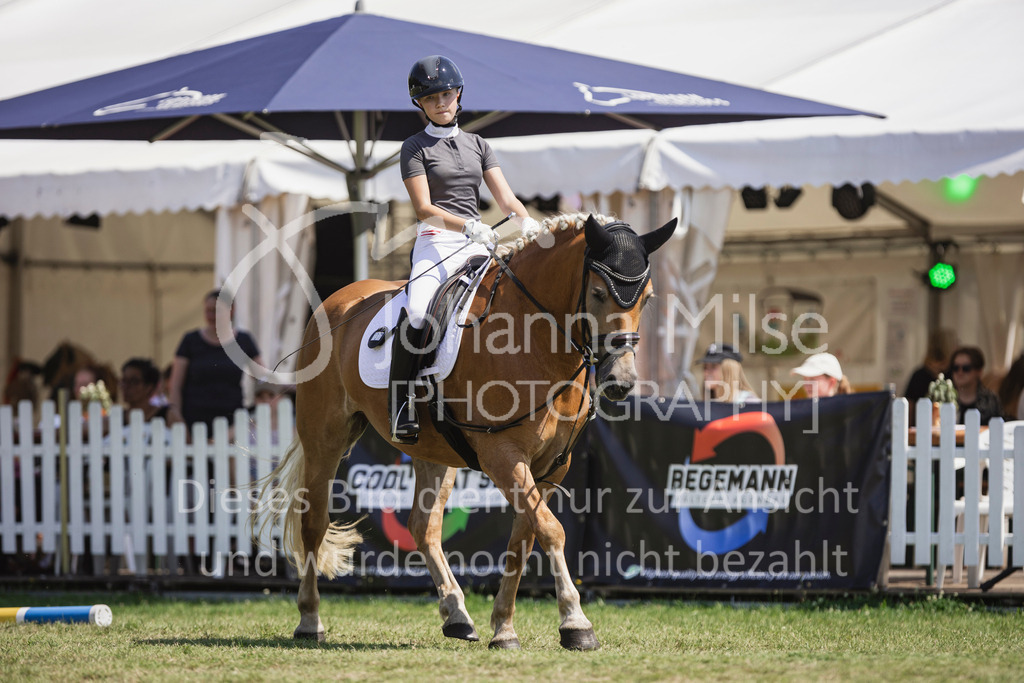 240720_LC_Reiter-WB-123 | Deine schönsten Turniermomente als professionelle Fotos! Entdecke hochwertige Pferdesport-Fotografie im Online-Shop. Jetzt Fotos finden & bestellen!