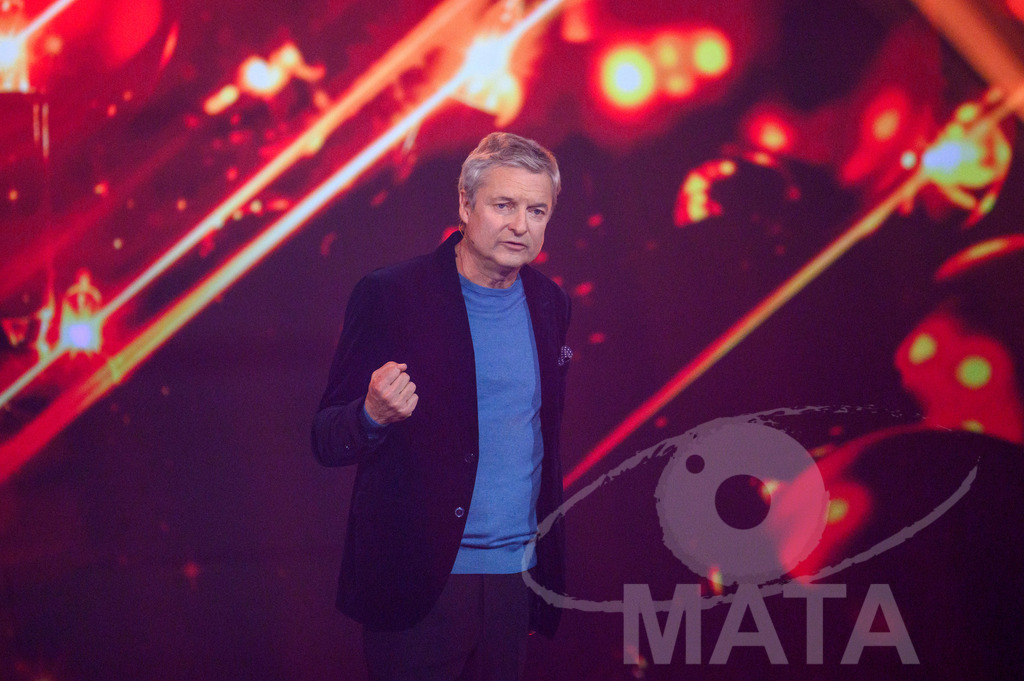 _DWA1670 | Österreichischer Kabarettist und Schauspieler Alfred Dorfer bei '30 Jahre Sternstunden-Gala 2023' in der Frankenhalle. Nürnberg, 15.12.2023 - Realisiert mit Pictrs.com