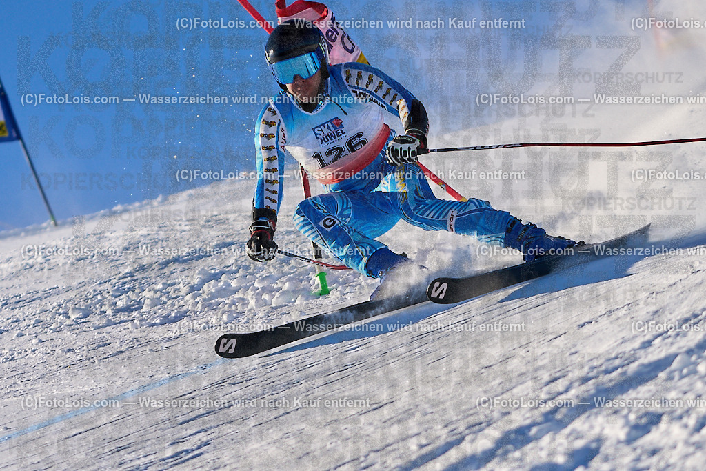 ALP4951_MASTERS-Cup_GS-A Herrn_Hauser Leonhard | (C)FotoLois.com, Alois Spandl. FIS Masters-Cup Wildschönau, Giant Slalom auf der Piste Schatzberg GS, Siegerehrung auf dem Dorfplatz Niederau, Sa 13. Januar 2024.