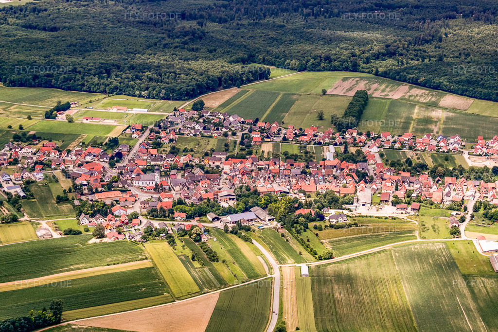 Luftbild: Ortsansicht aus Süden in Niederlauterbach im Bundesland Bas-Rhin in Frankreich.Foto: IMG_19053.jpg vom 20.06.2009 durch Werner Riehm/FLY-FOTO.deAuflösung des Originals: 4752 x 3168 px