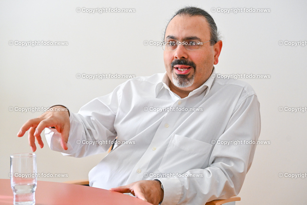 Kurosch Yazdi (Primar)_ 06.02.2024-15 | 06.02.2024, Linz, Kepler Universitaetsklinikum, AUT, Neuromed Campus, im Bild Kurosch Yazdi (Primar, Leitung Klinikzentrum Psychiatrie, Vorstand der Klinik fuer Psychiatrie mit Schwerpunkt Suchtmedizin Kepler Universitaetsklinikum) 