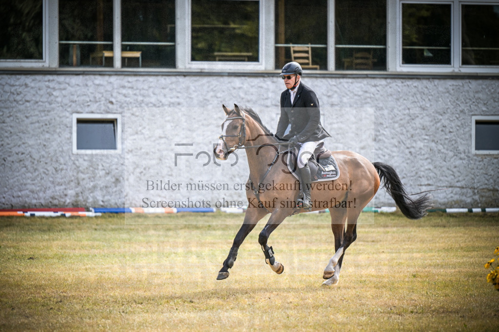 DOS_0936 | Entdecke hochwertige Reitturnierfotos von Foto Oger. Professionell, emotional und authentisch – jetzt Lieblingsmomente im Shop bestellen.Deutschlandweite Turnierfotografie. - Realisiert mit Pictrs.com