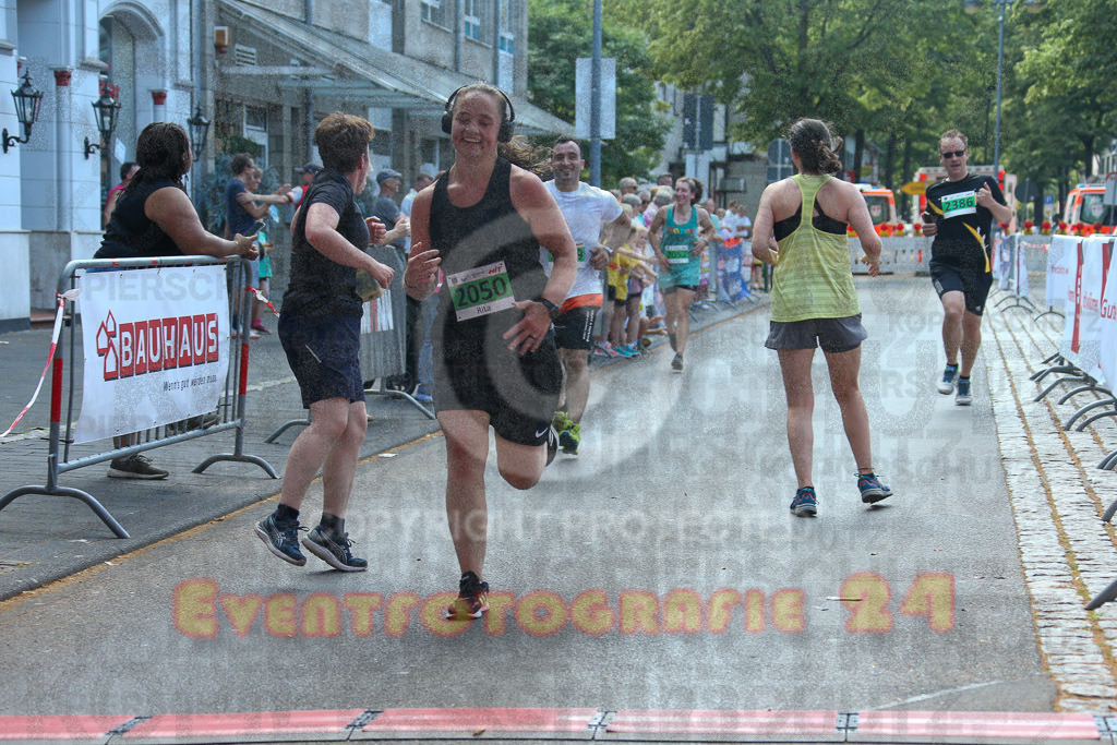 230624_1719_EX1_8553 | Sportfotografie im Rhein-Sieg Kreis, Köln, Bonn, NRW, Rheinland Pfalz, Hessen, etc. Unser Tätigkeitsfeld umfasst den Laufsport vom Volkslauf über den Marathon, Duathlon, Triathon bis zum Ultralauf wie Kölnpfad Ultra oder Schindertrail.