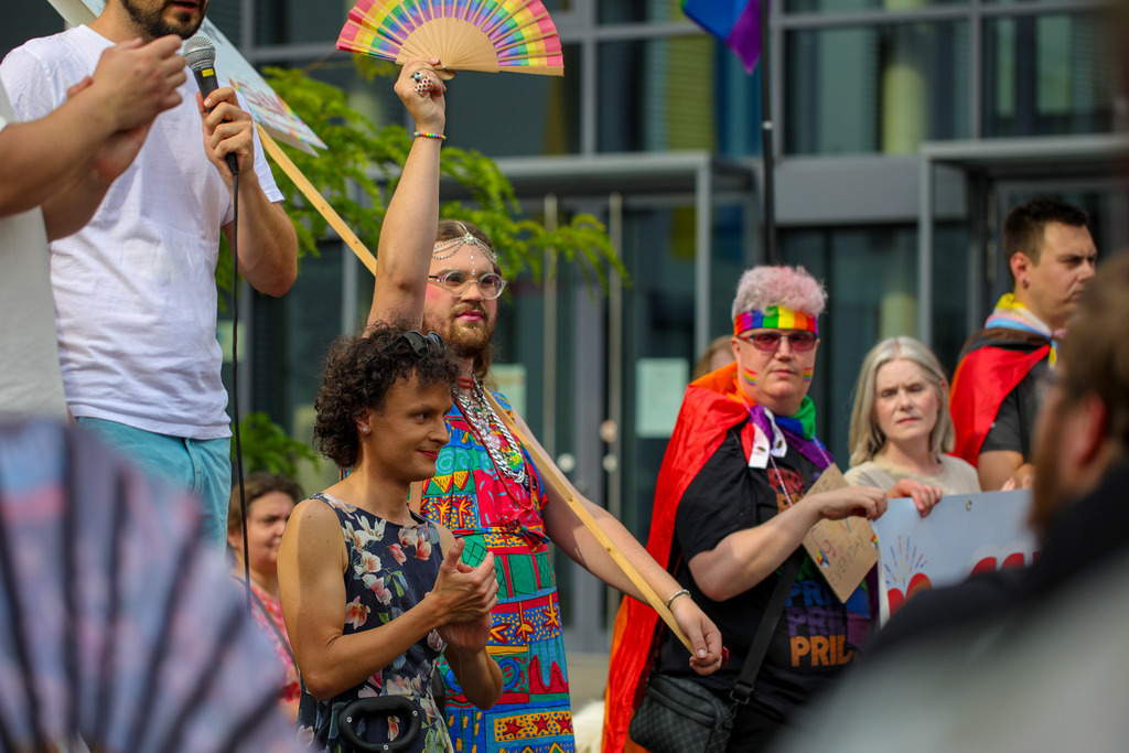 CSD_Moers_190725_118 | Bildergalerie von Sport-Ereignissen aber auch von weiteren spannenden Dingen - nicht nur vom Niederrhein. In Anlehnung an den bekannten Spruch von Hanns Dieter Hüsch heißt das Motto: "Niederrhein ist überall".  - Realisiert mit Pictrs.com