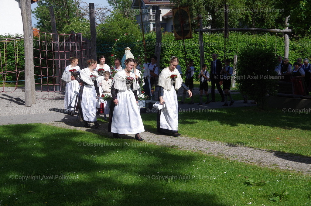IMGP4880 | fotografiert von Axel PollmannLeonhardi Wallfahrt Benediktbeuern und Murnau, Fronleichnam, Fasching, Landschaft im Loisachtal und Benediktbeuern  - Realisiert mit Pictrs.com