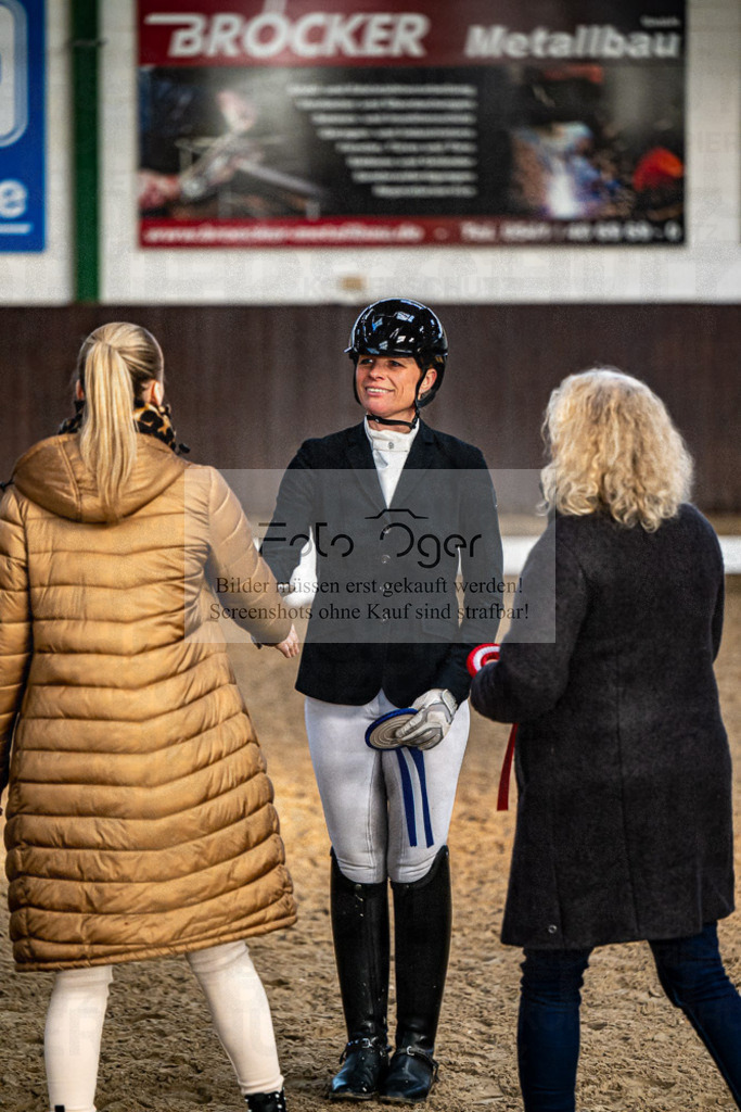 20240308-DOS_4651 | Entdecke hochwertige Reitturnierfotos von Foto Oger. Professionell, emotional und authentisch – jetzt Lieblingsmomente im Shop bestellen.Deutschlandweite Turnierfotografie. - Realisiert mit Pictrs.com