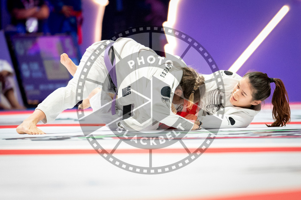 20231109PBB6025 | Fighters compete during the AJP World Professional Championship in the Mubadala Arena in Abu Dhabi, Arab United Emirates, on November 9, 2023.