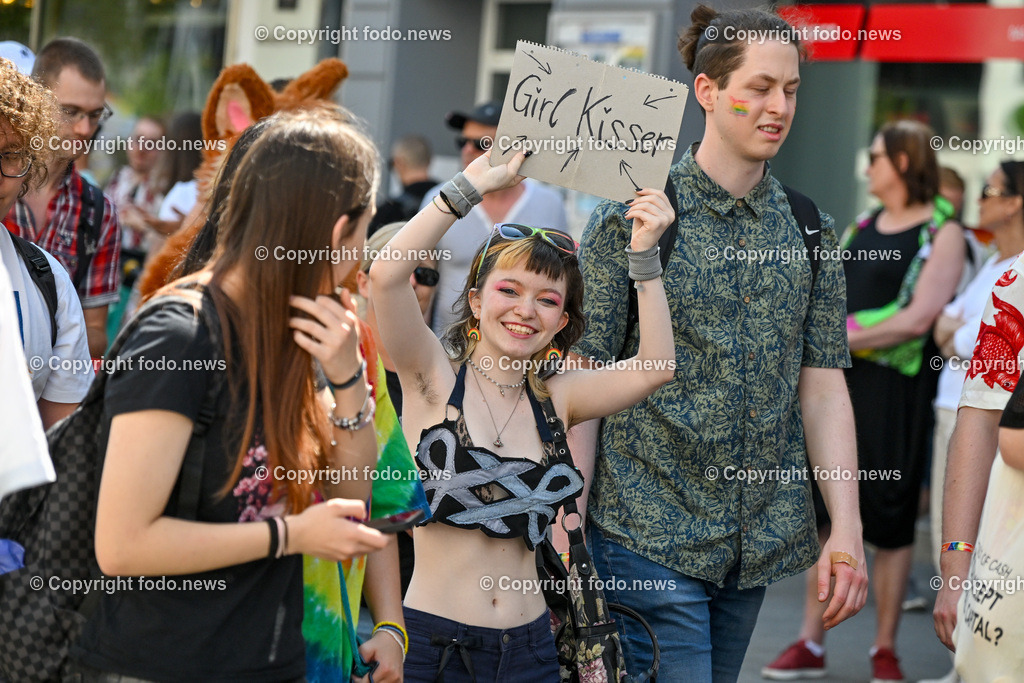 Linzpride 2025_ 21.06.2025-155 | 21.06.2025, Linz, AUT, Linzpride 2025, im Bild Teilnehmer an der Linz Pride 2025