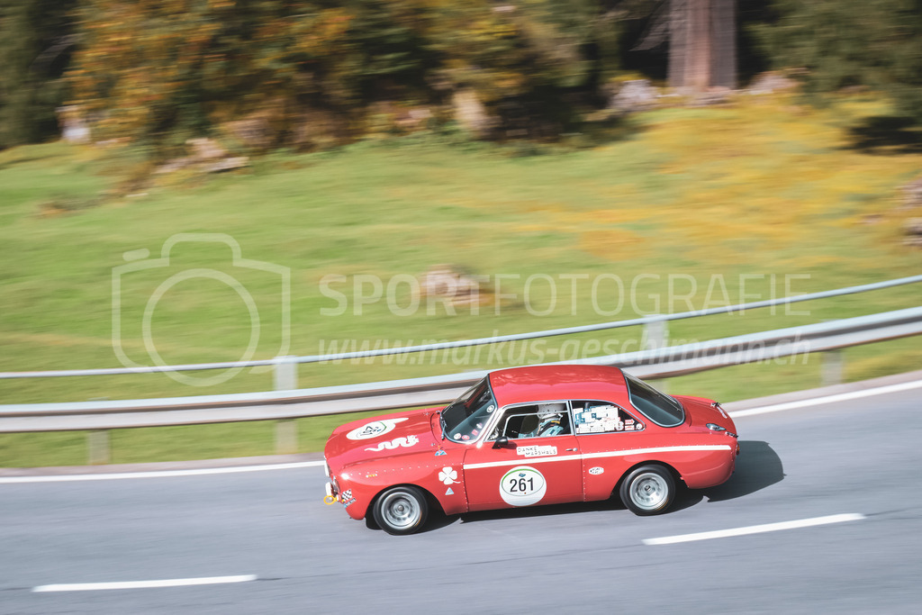 21. Arosa ClassicCar 2025 - 7. =September= 2025 | Michael Scheibler aus Müllheim Dorf (SUI) in einem Alfa Romeo GTA Junior Corsa aus dem Jahre 1968 mit Startnummer 261 am Arosa ClassicCar 2025 in der Kategorie Classic Trophy..@arosaclassiccar, @arosa.official, #arosaclassiccar, #arosa, #76curves, #classiccarBild: Sportfotografie Markus Aeschimann | www.markus-aeschimann.ch - Realisiert mit Pictrs.com