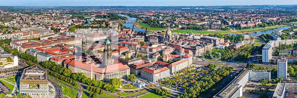 Altstadt-von-Dresden-Panorama-DJI_0002_D | Luftaufnahme von Dresden mit Blick auf Altstadt - Realisiert mit Pictrs.com