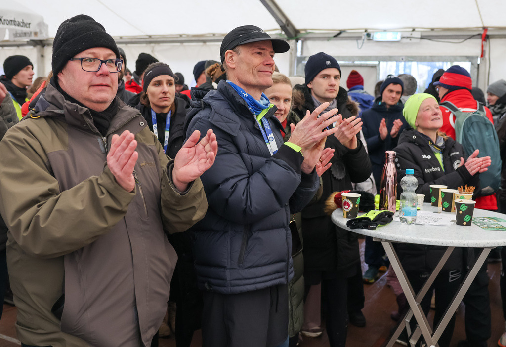 top-top.de-20260104-241 | Foto, Video, Fotografie, Videografie, Fotobox, DJ, Discjockey, Musik, Musikbox, Veranstaltung, Photobooth, Amazon, Ebay, Buchtipp, Bestseller, Autor, Verlag, Buch, Wesel, Hamminkeln, NRW, Dinslaken, Rees, Drohne, Hochzeit, Party, Fotobox, Wesel, Fotograf