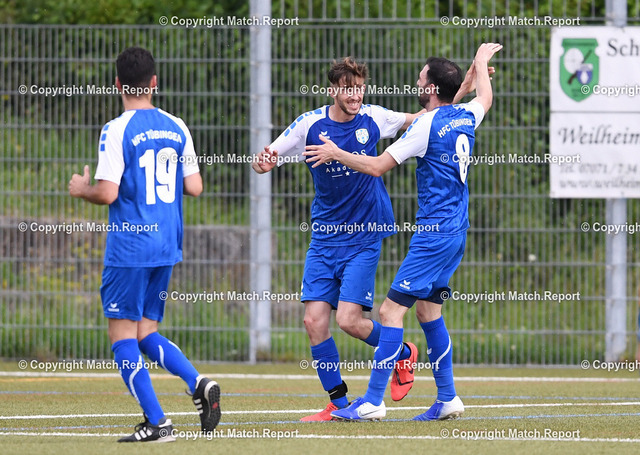 Fussball Bezirksliga 21/22: SSC Tuebingen II - HFC Tuebingen | Fussball Kreisliga B 6  Saison   2021/2022   15.08.2021SSC Tuebingen II - HFC TuebingenJUBEL HFC Tuebingen; Torschuetze zum 0-2 Denis Demja (Mitte) umarmt Nikolos Tsigaras (re)FOTO: ULMER PressebildagenturxxNOxMODELxRELEASExx