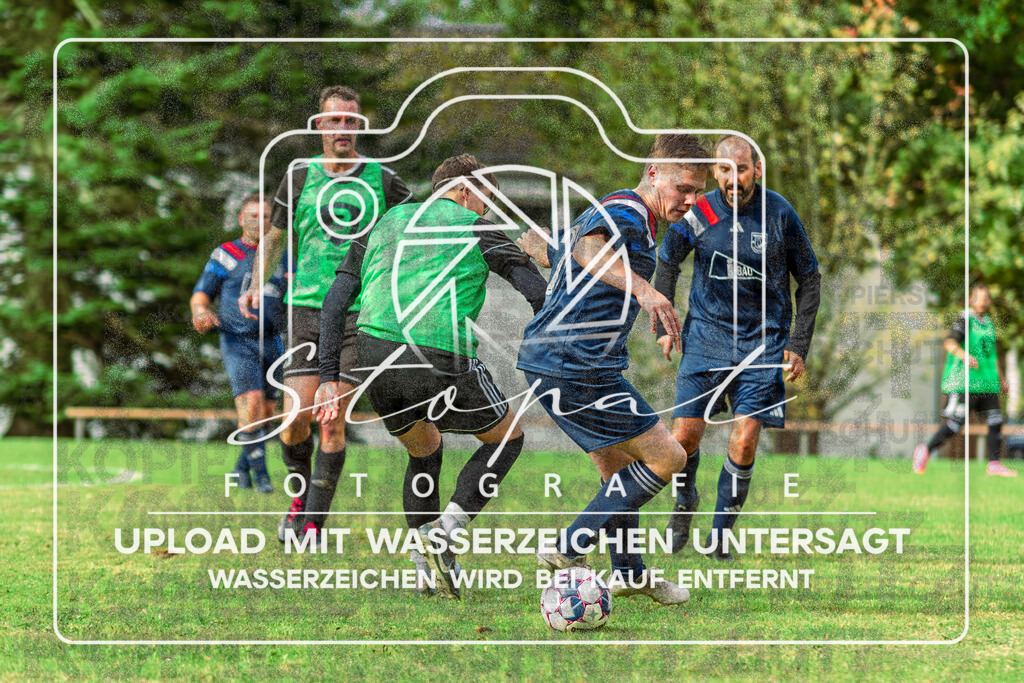 SFBFGFS-1023 | Herren 3. Kreisklasse HK Spiel zwischen SF Bispingen 2 und FG Fulde-Stellichte 2 im Sportplatz Huetzel, Bispingen (Simon Paul Stopat) - Realisiert mit Pictrs.com