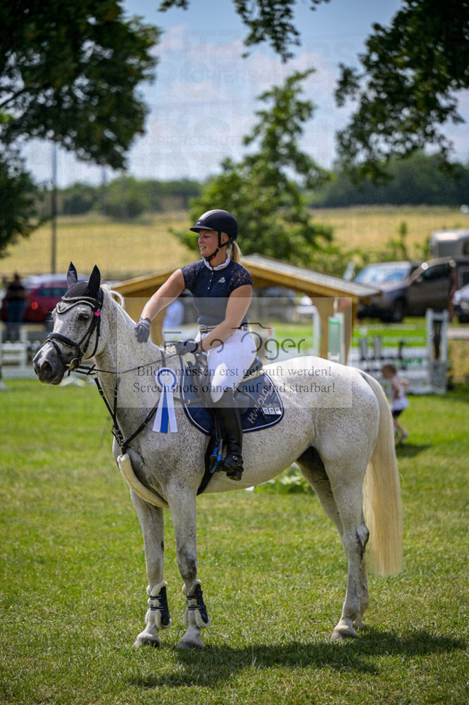 Reitturnier Voxtrup | Entdecke hochwertige Reitturnierfotos von Foto Oger. Professionell, emotional und authentisch – jetzt Lieblingsmomente im Shop bestellen.Deutschlandweite Turnierfotografie. - Realisiert mit Pictrs.com