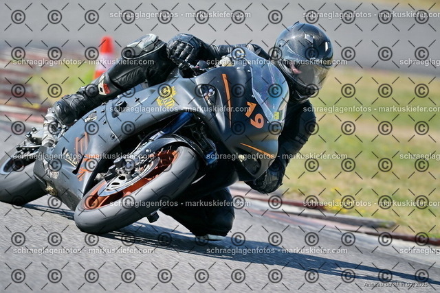 25bt04-0270 | markuskiefer.com - Realisiert mit Pictrs.com