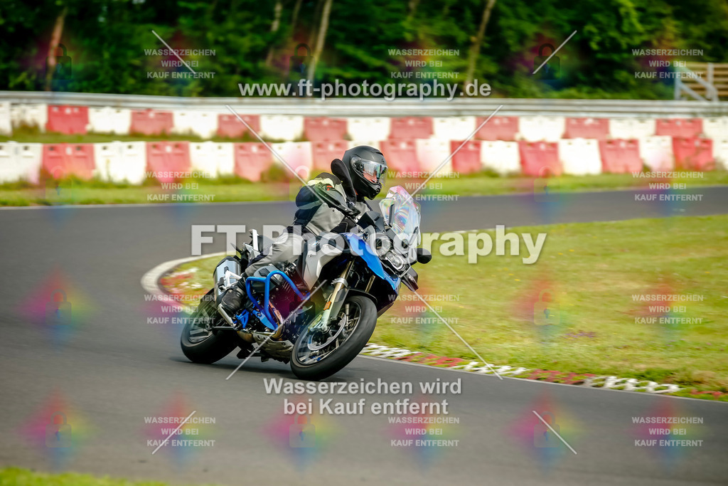 VBK-4586 | Hier findet Ihr Bilder von Touristenfahrten auf der Nürburgring Nordschleife oder von anderen Veranstaltungen die ich besucht habe. Viel Spass beim Durch Schauen 
