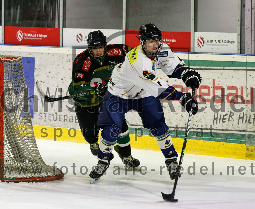 2022-11-26_110_TSV_Erding_gegen_ESC_Geretsried | Erding, Deutschland, 26.11.2022:
Eishockey, Bayernliga U20 2022 / 2023, xx. Spieltag, TSV Erding gegen ESC Geretsried, Endergebnis: 5:3

Michael Noll (ESC Geretsried, #4)

Foto: Christian Riedel / fotografie-riedel.net