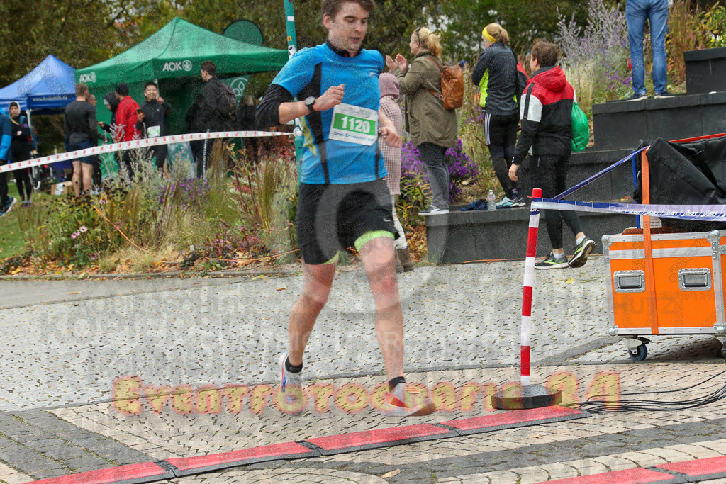 231015_1112_EX1_3403 | Sportfotografie im Rhein-Sieg Kreis, Köln, Bonn, NRW, Rheinland Pfalz, Hessen, etc. Unser Tätigkeitsfeld umfasst den Laufsport vom Volkslauf über den Marathon, Duathlon, Triathon bis zum Ultralauf wie Kölnpfad Ultra oder Schindertrail.