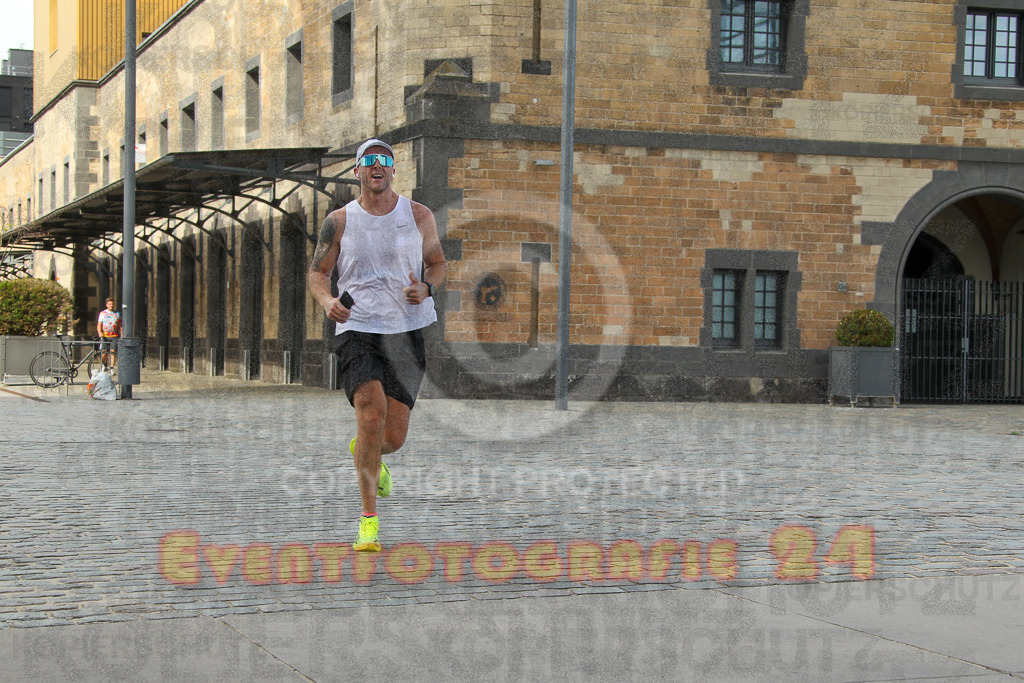 250920_1511_EV4_8221 | Sportfotografie im Rhein-Sieg Kreis, Köln, Bonn, NRW, Rheinland Pfalz, Hessen, etc. Unser Tätigkeitsfeld umfasst den Laufsport vom Volkslauf über den Marathon, Duathlon, Triathon bis zum Ultralauf wie Kölnpfad Ultra oder Schindertrail.