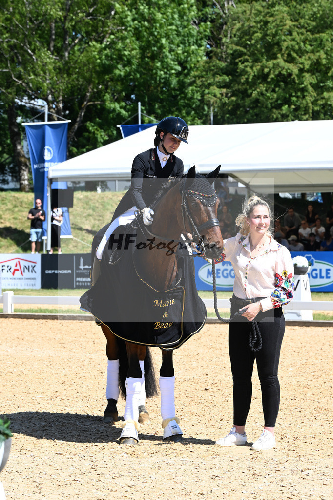 Goldenes Reitabzeichen_Marie Sohler_11253390 | hf-fotografie - Realisiert mit Pictrs.com