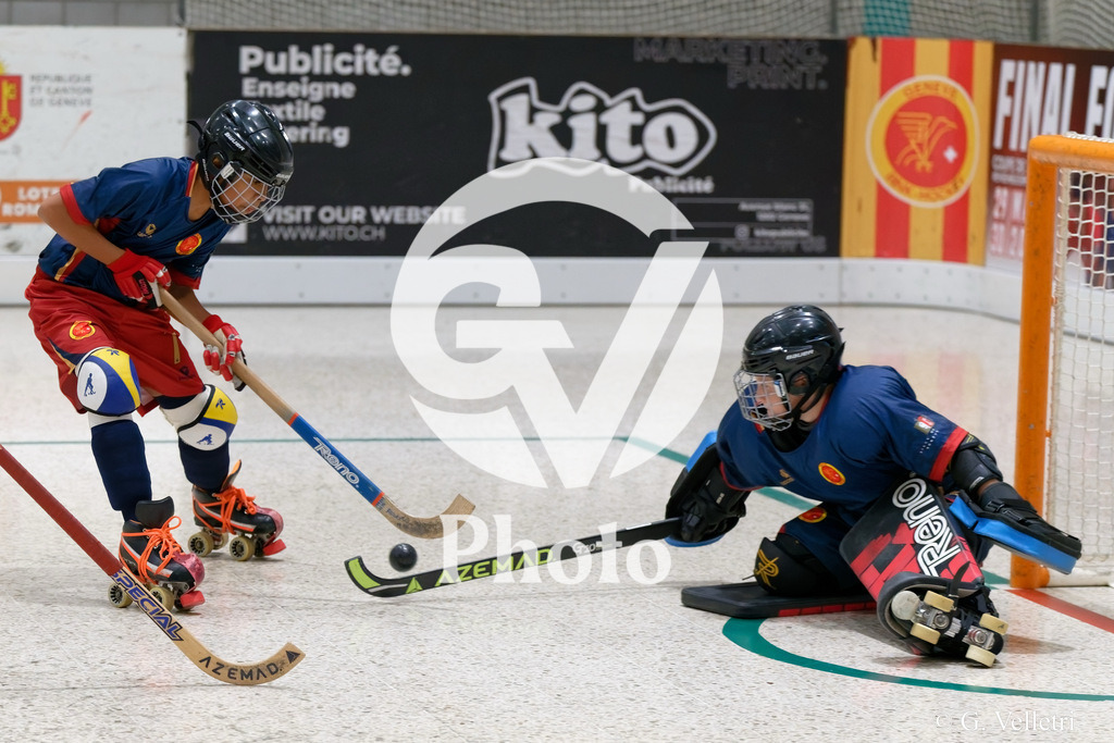 U13  - Geneve RHC v HC Munsingen W  |  during the U13  match between Geneve RHC and HC Munsingen W  at Centre sportif de la queue d'arve in Geneve, Switzerland