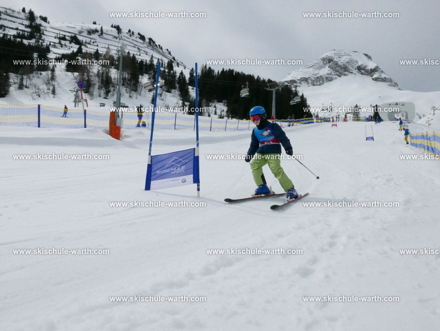 Emil (4) | Photos von der Skischule Warth - Realisiert mit Pictrs.com