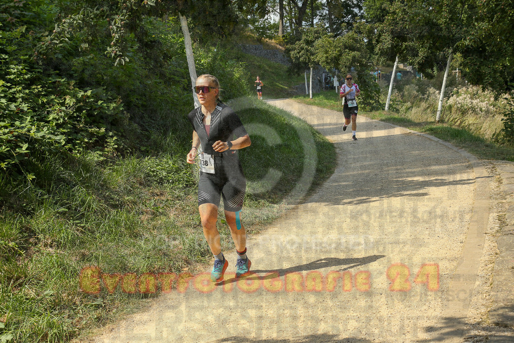 250824_1439_EX1_7010 | Sportfotografie im Rhein-Sieg Kreis, Köln, Bonn, NRW, Rheinland Pfalz, Hessen, etc. Unser Tätigkeitsfeld umfasst den Laufsport vom Volkslauf über den Marathon, Duathlon, Triathon bis zum Ultralauf wie Kölnpfad Ultra oder Schindertrail.