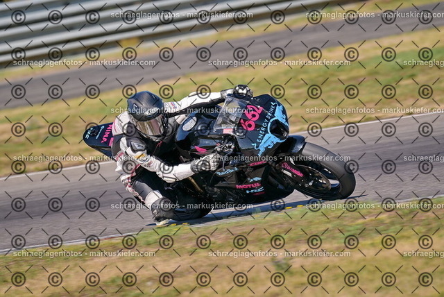 26bt05-0133 | markuskiefer.com - Realisiert mit Pictrs.com