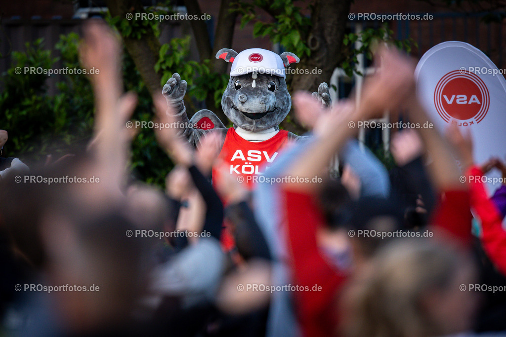 21. ASV Nachtlauf; Koeln, 08.05.24 | Impressionen vom 21. ASV Nachtlauf am 08.05.24 am Tanzbrunnen in Koeln. Foto: BEAUTIFUL SPORTS/Axel Kohring
